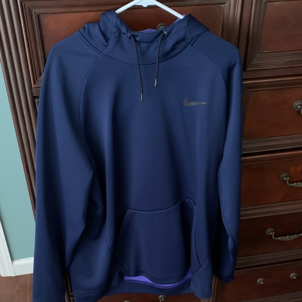 Nike Men's Navy Blue Hoodie